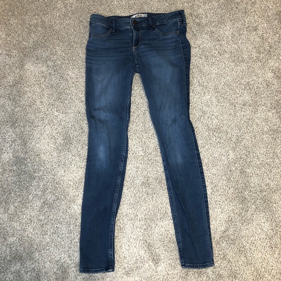 Hollister Skinny Jeans - Picture 5 of 8
